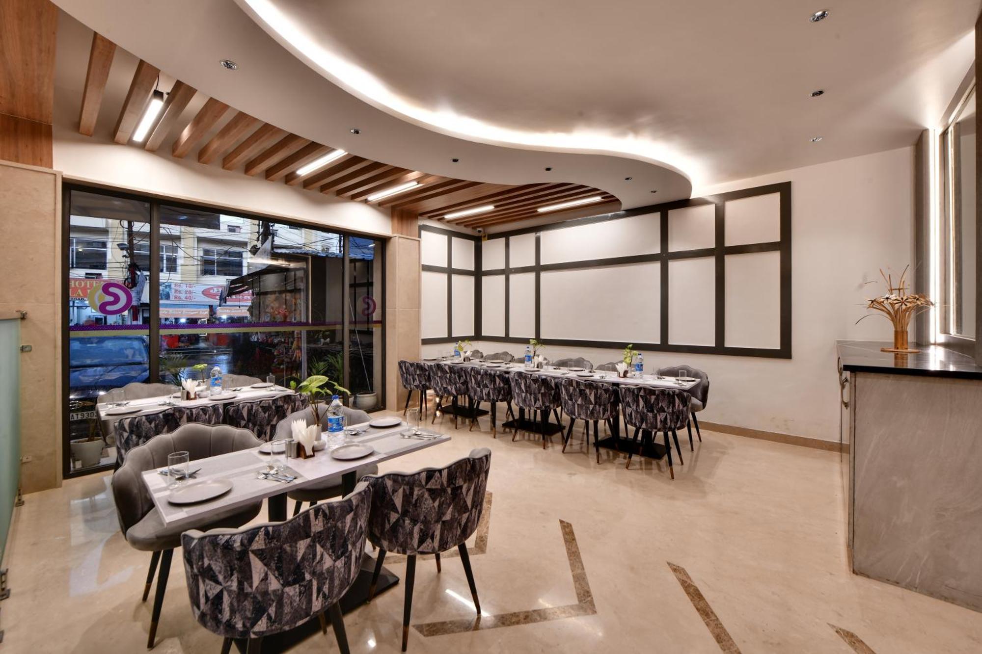 Click Sunburry Hotel Katra Катра Екстериор снимка